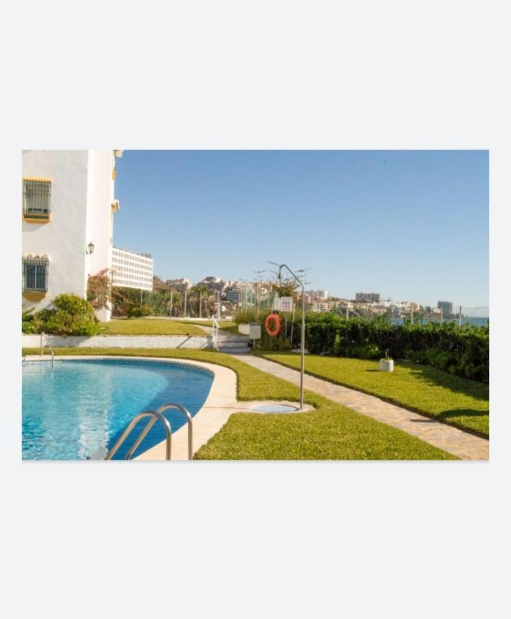 Espectacular Apartamento En Primera Linea De Playa Benalmádena Exterior photo
